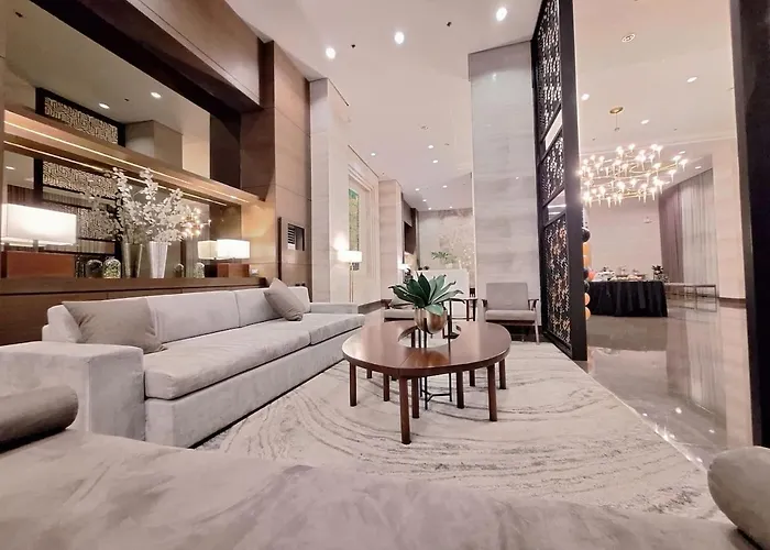 Roomy 1br Balcony-40sqm-4px-pet-parking-moa,picc,wtc,ccp *