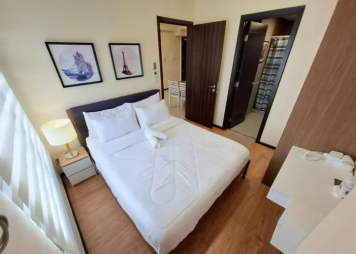 Roomy 1br Balcony-40sqm-4px-pet-parking-moa,picc,wtc,ccp Hébergement de vacances *